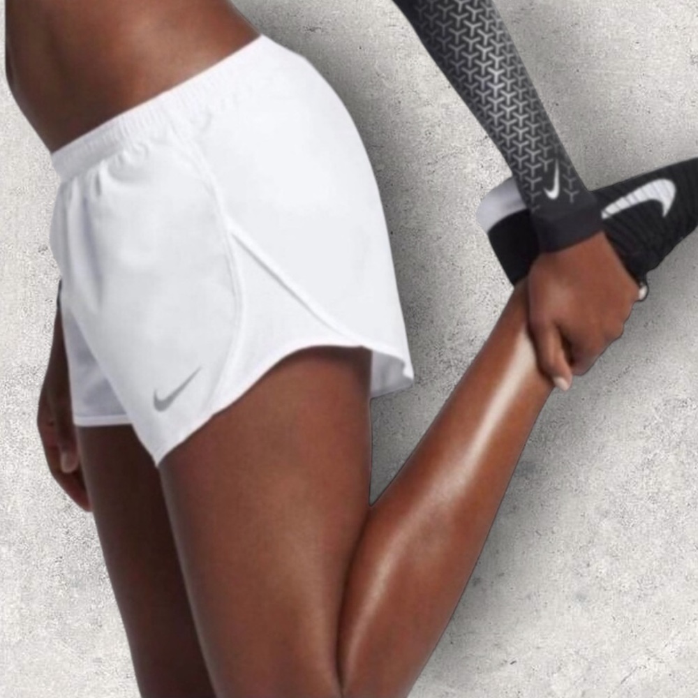 Nike Modern Tempo Women’s Running Shorts White XL